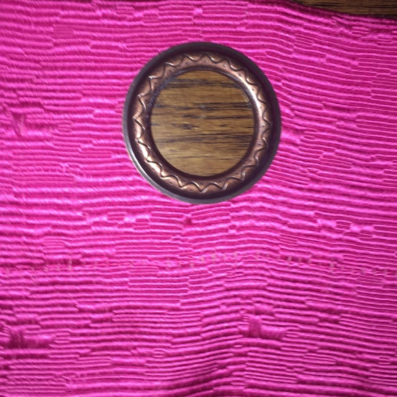 1 Curtain & 1 Rug - Picture 2 of 5